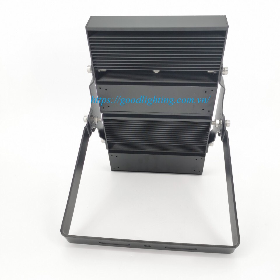 đèn-pha-led-sân-vận-động