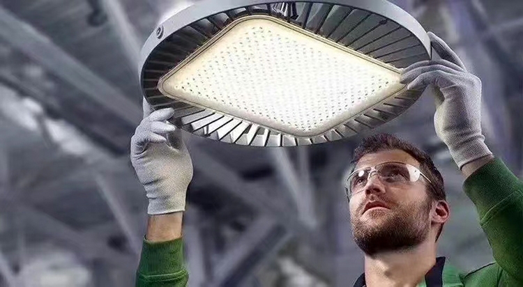 đèn-led-nhà-xưởng